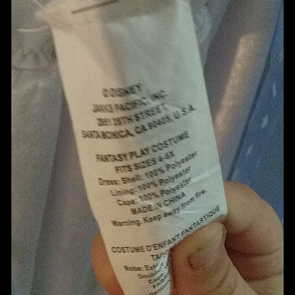 It is a Disney Elsa dress - Picture 5 of 6